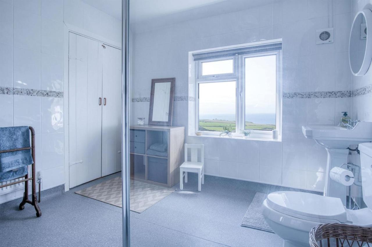 Windy Walls - 3 Bedroom - *