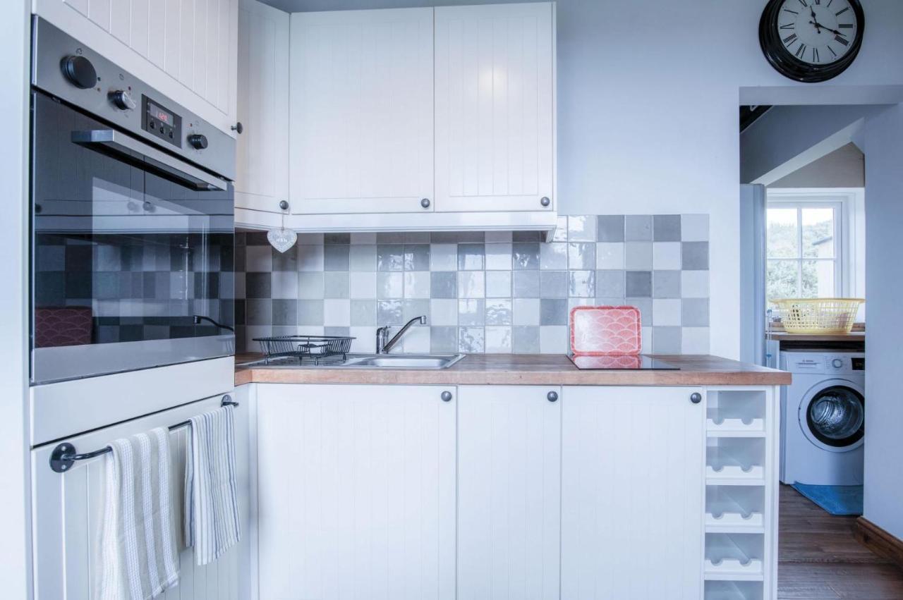 Windy Walls - 3 Bedroom - *