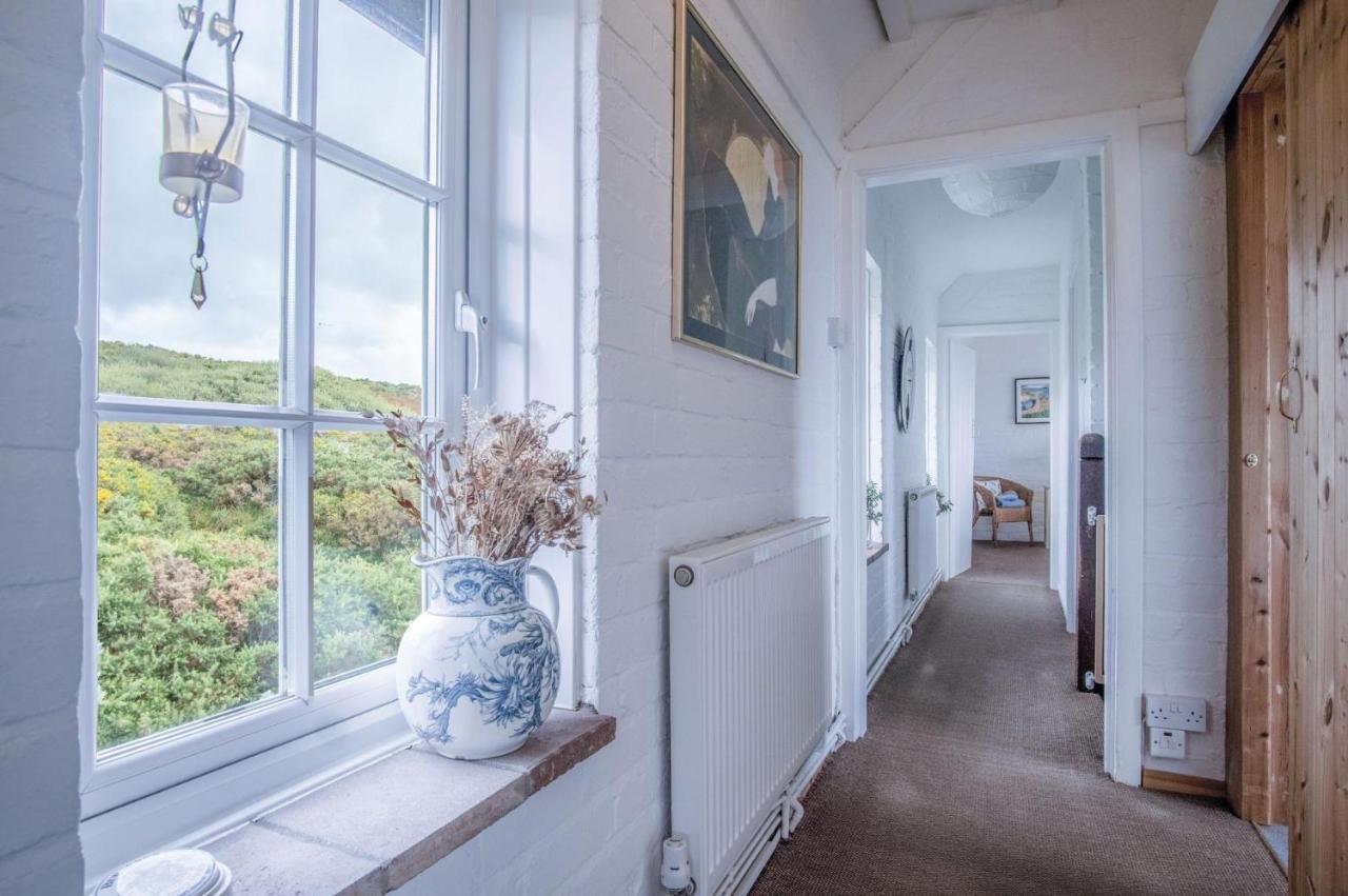 Windy Walls - 3 Bedroom - *