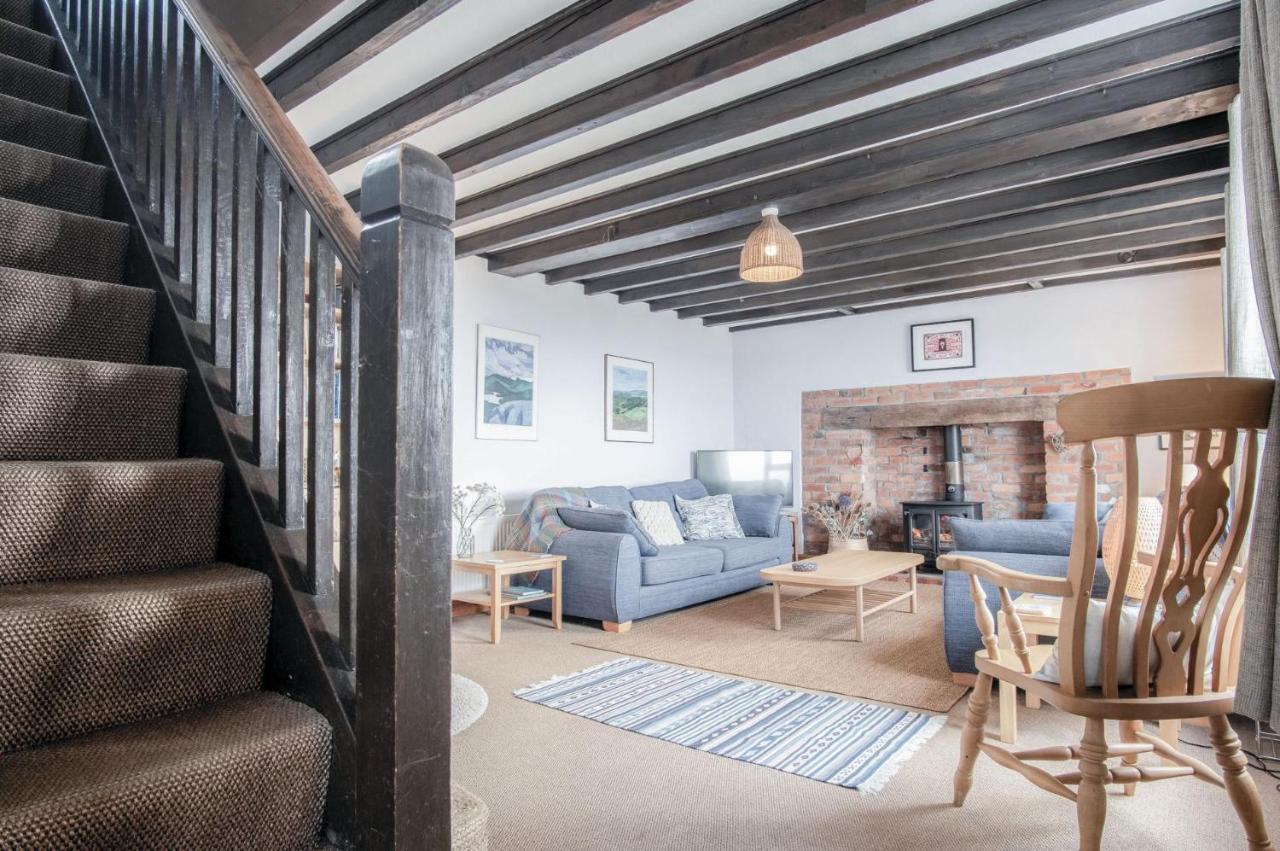 Windy Walls - 3 Bedroom -